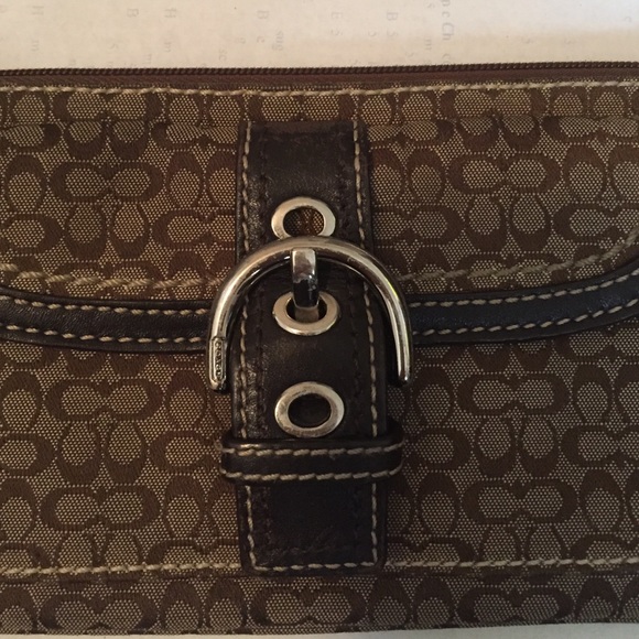 Coach - Picture 2 of 3