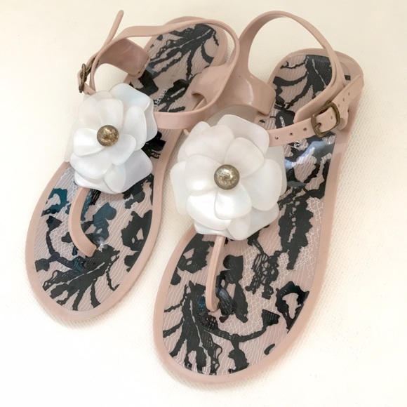 Chinese Laundry Blush Pink Jelly Sandals