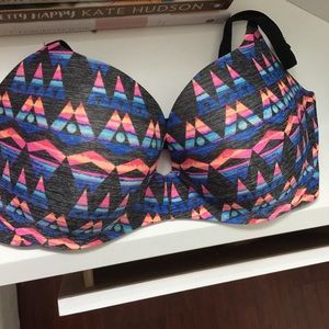 Victoria's Secret- Pattern Bra NEVER WORN
