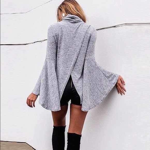 NWT batwing grey tunic ⭐️PRICE FIRM⭐️ - Picture 2 of 4