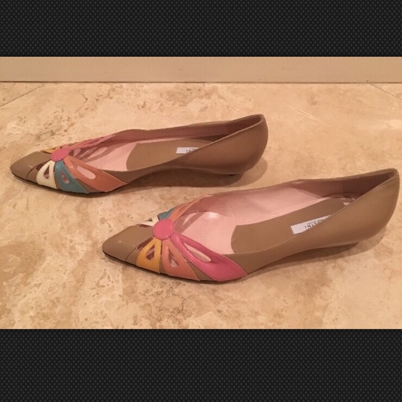 SOLD-POLLINI Tan Pin Low Heel Pumps ITALY NEW💖💖 - Picture 2 of 4