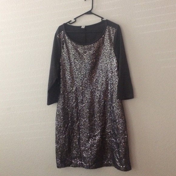 EUC Old Navy sequined shift dress