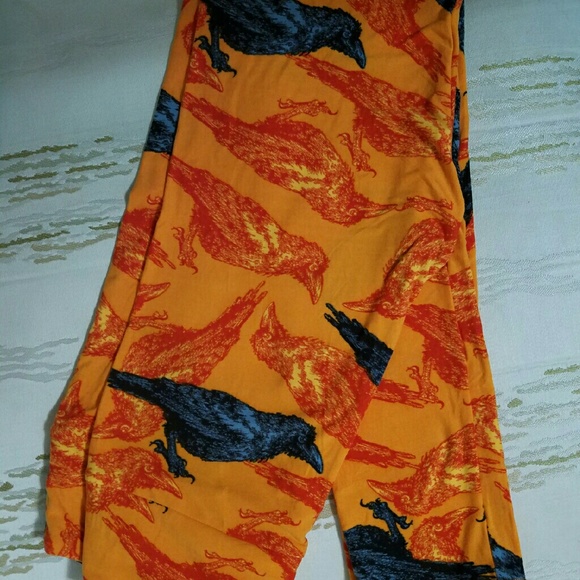 Never More Raven OS Lularoe orange Leggings