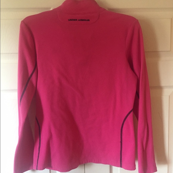 🌻Under Armour Pullover - Picture 2 of 3