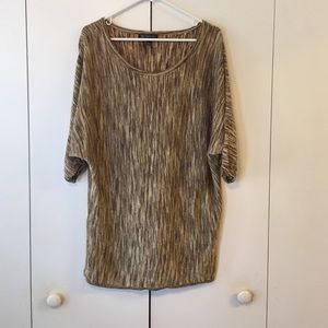 Oversized women's top