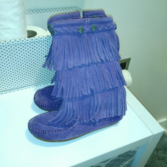 Girls Purple Moccasins!