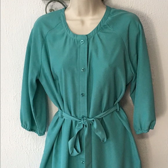 Flattering J. Peterman Brooklyn Shirtdress - Small