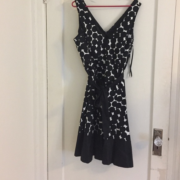 Size 18 Jones wear polka dot dress.