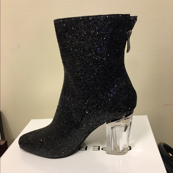 * 1 DAY SALE* Clear Plexi Heel Glitter Black Boots - Picture 4 of 4