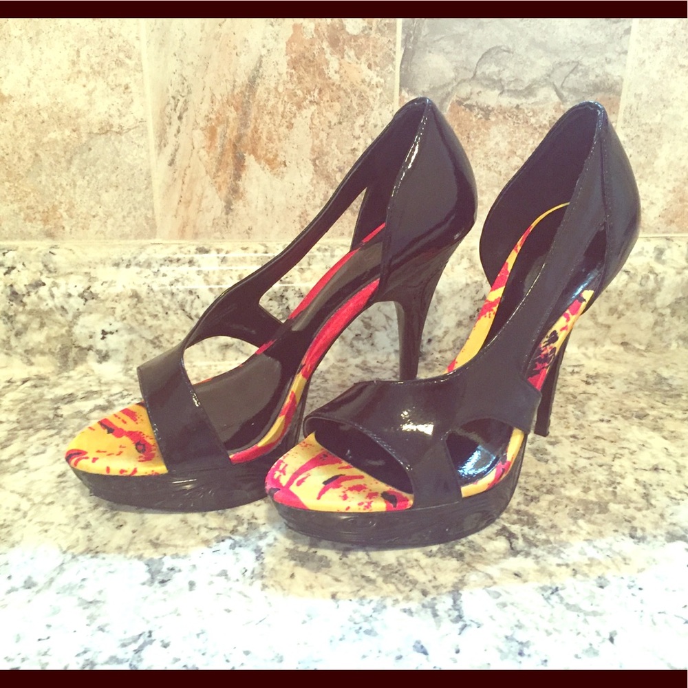 Carlos Santana pumps- Like New!