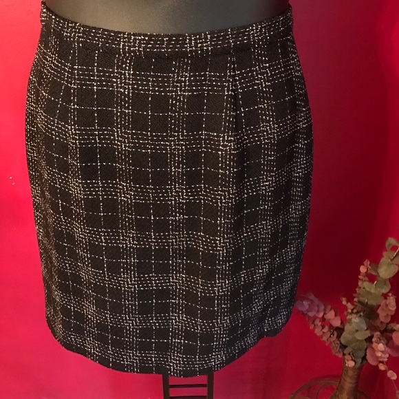 ANN TAYLOR FACTORY STORE 100% WOOL SKIRT SIZE 6 - Picture 3 of 4