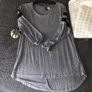 ✨Heather grey sweater top✨