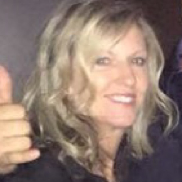 Meet your Posher, Lori - Picture 1 of 1