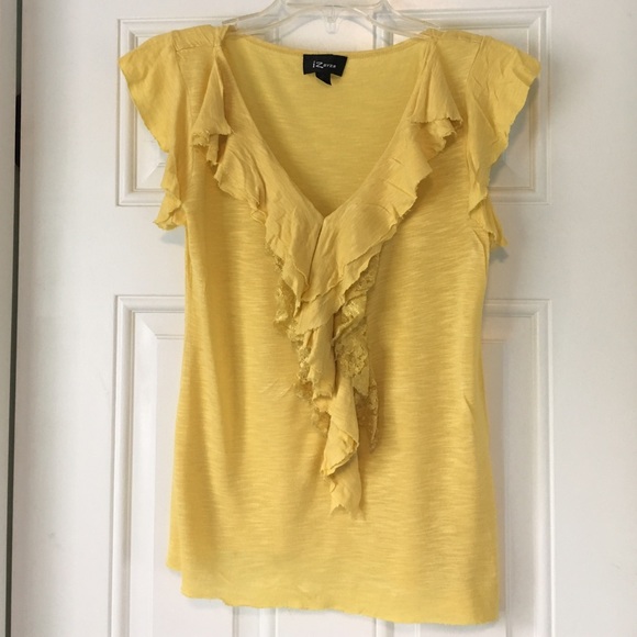 Cute Yellow Top with Lace Design - Picture 2 of 4