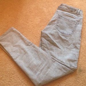 💥LAST CALL💥Grey Skinny Jeans!!