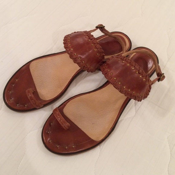 Frye Avery toe ring sandals
