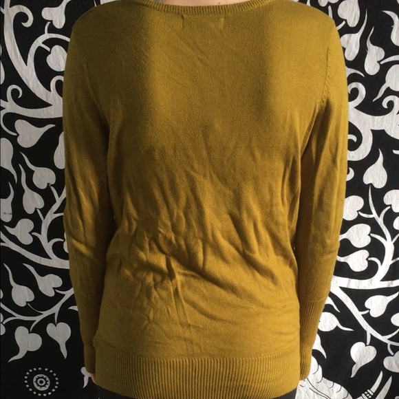 Sweater - Picture 2 of 2