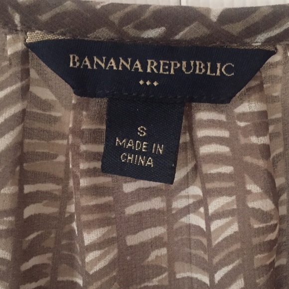🌻Banana Republic sheer top - Picture 2 of 2