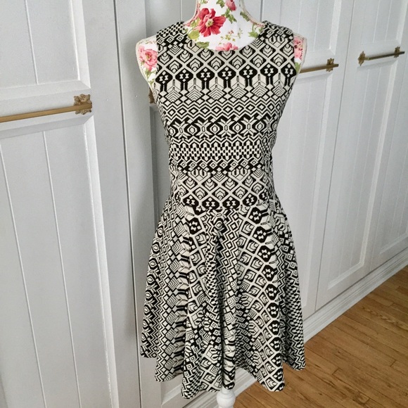 Cynthia Rowley Patterned Skater Dress - Picture 2 of 6