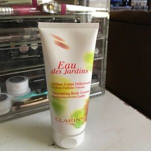 Clarins Eau des Jardin Smoothing Body Lotion