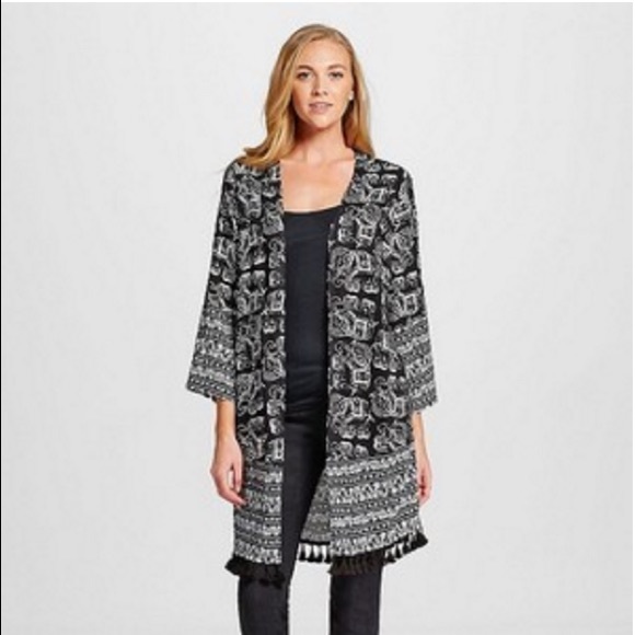 Black and white elephant print kimono