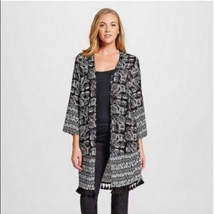 Black and white elephant print kimono