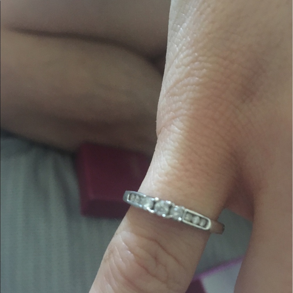 Diamond ring - Picture 4 of 4