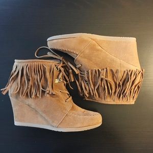 Camel Fringe Booties! Perfect for fall🍂🍁