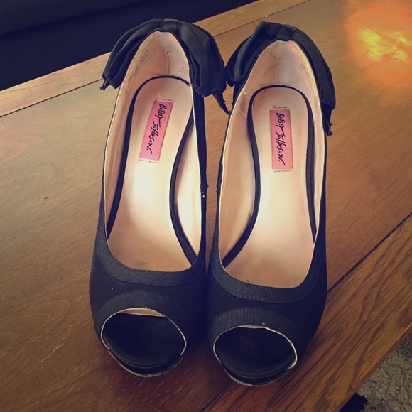 Betsey Johnson Caseyy heels