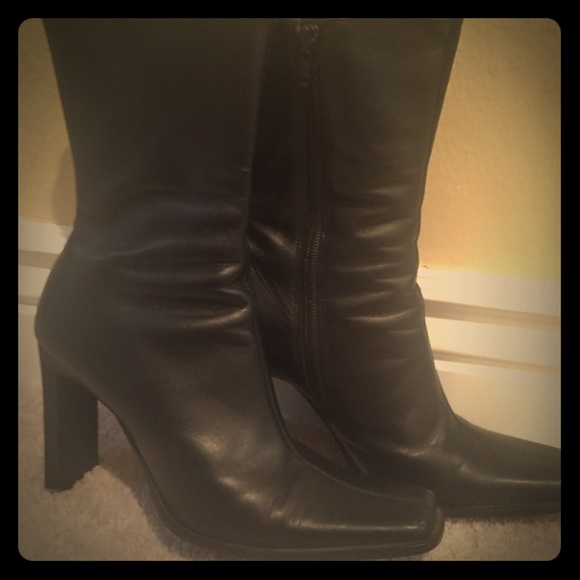 Lightly worn black Steve Madden sz 7 Jezelle boots