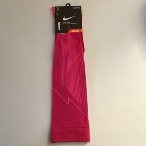 NIKE Elite Graduated Compression Running Socks