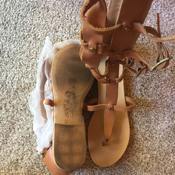 HP!! Light brown/tan gladiator sandals - Picture 2 of 5