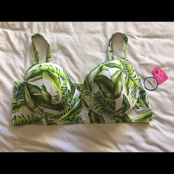 Gabi Fresh / Swimsuits For All Bikini Top