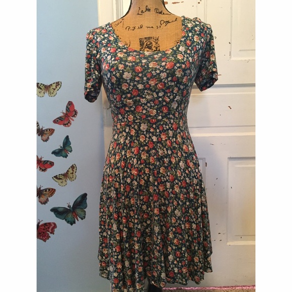 matter spunos Dresses & Skirts - Floral Skater Dress
