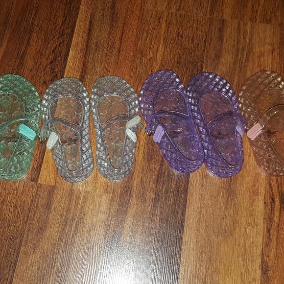 4 pair of jellies