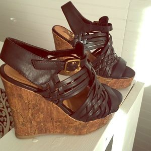 Platform Wedge Sandel