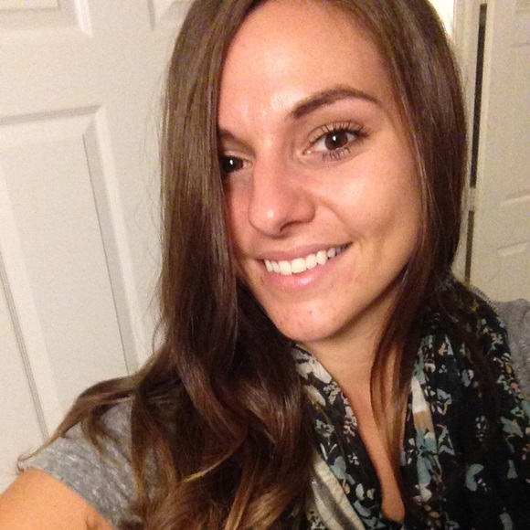 Meet your Posher, Anna - Picture 1 of 1