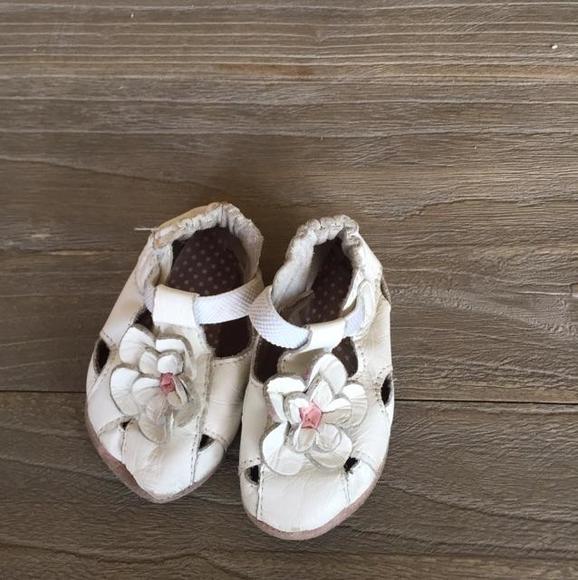 Robeez size 0-6 months