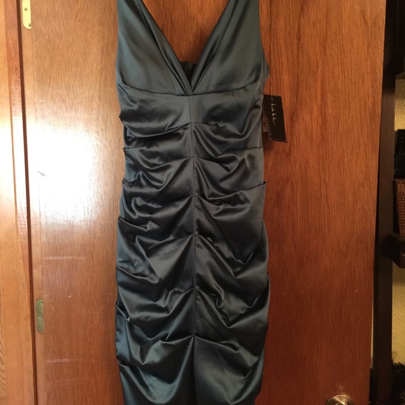 Nicole Miller sz 8 cocktail dress, new with tags.