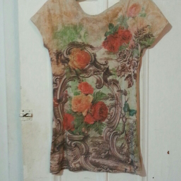 T-shirt - Picture 2 of 3