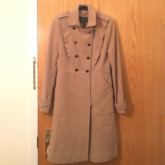 BCBG tan ruffled zippered peacoat