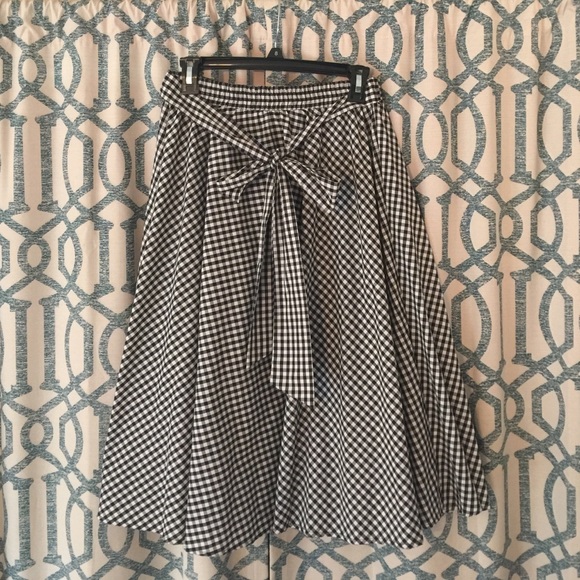 ModCloth Dresses & Skirts - Modcloth medium midi skirt