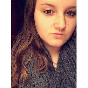 Meet your Posher, Kenzie