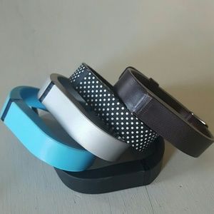 Fitbit bands (bundle of 5)