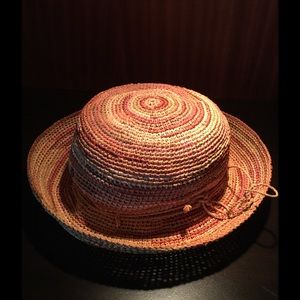 Helen Kaminski  NEW CONDITION Straw Hat