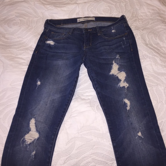 Abercrombie & Fitch Perfect Stretch ripped jeans