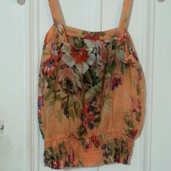 Crop Top - Picture 2 of 3