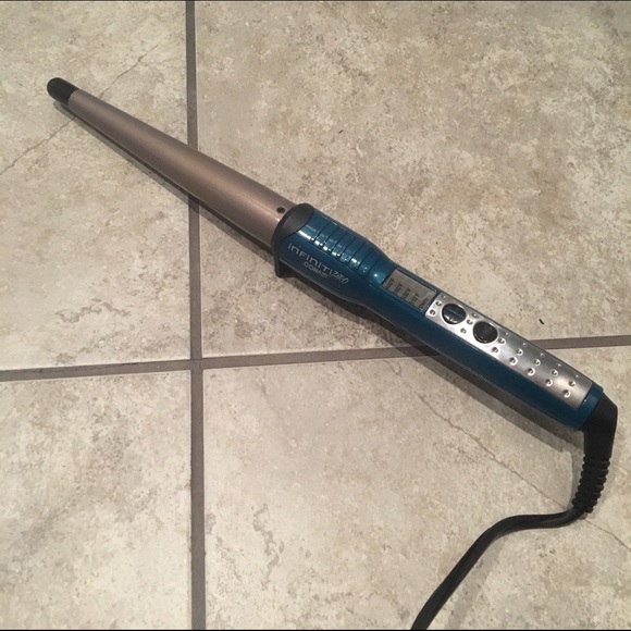 INFINITI PRO CONAIR CURLING WAND