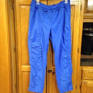 Lululemon street to studio crop