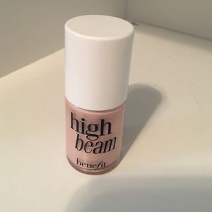 Benefit highbeam highlighter